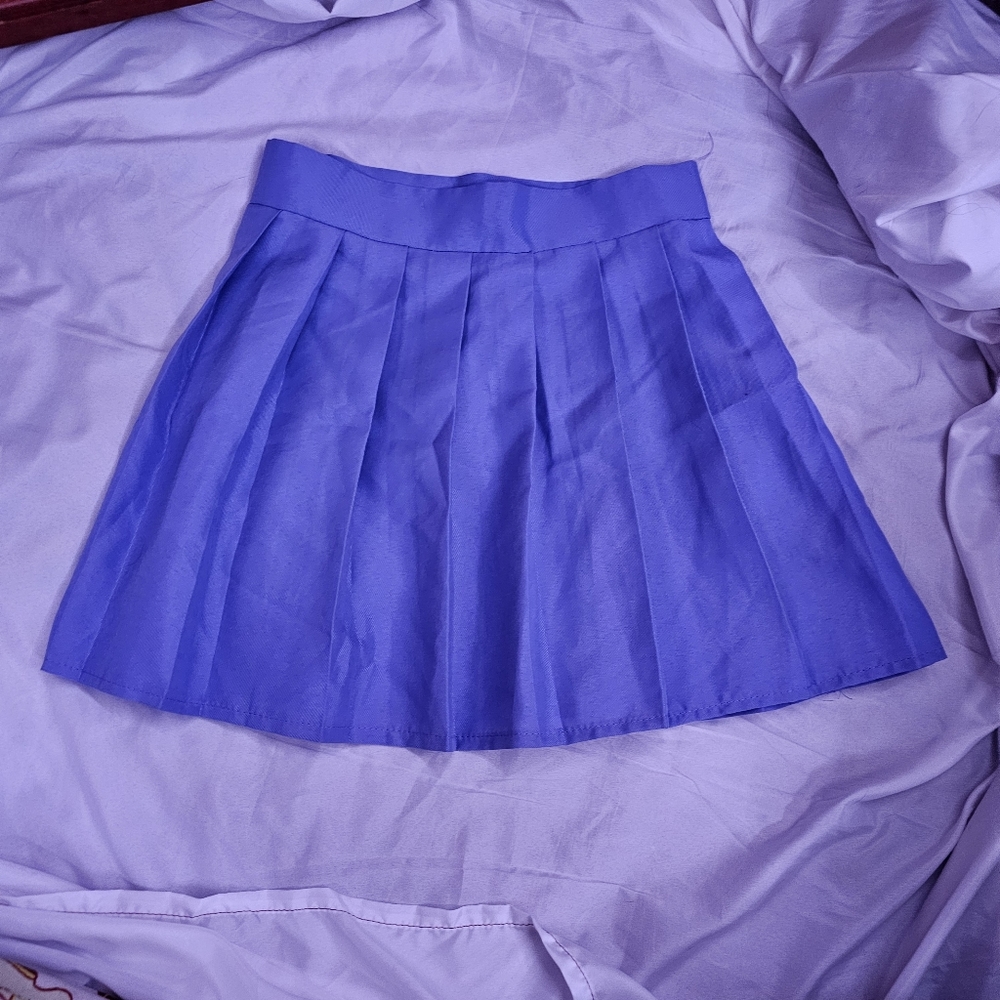 Purple small pleated zip up skirt